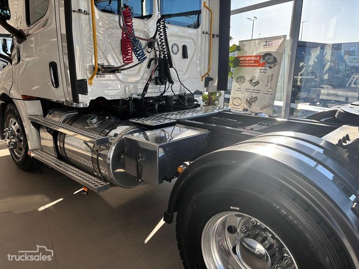 2024 Freightliner Cascadia