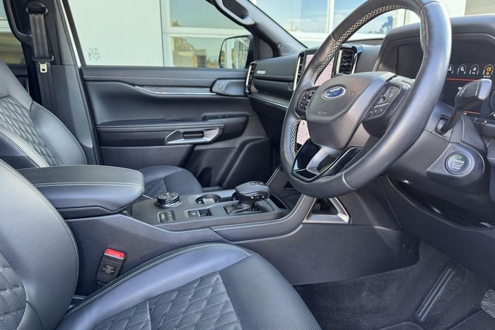 2025 Ford Everest Platinum
