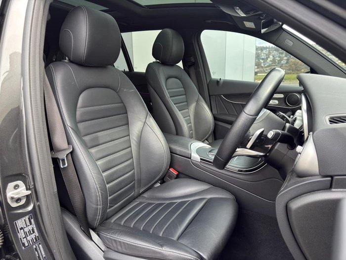 2022 Mercedes-Benz GLC-Class GLC300