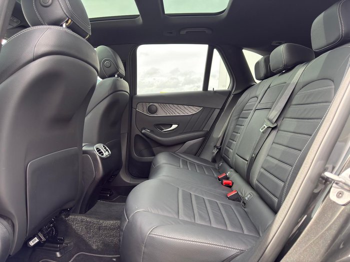 2022 Mercedes-Benz GLC-Class GLC300
