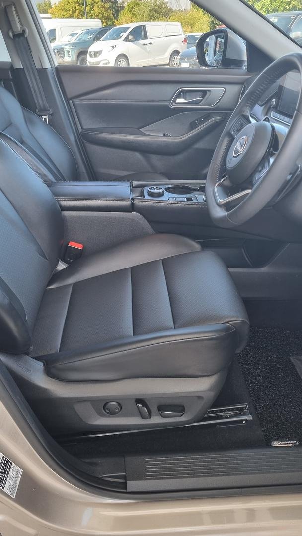 2024 Nissan X-TRAIL ST-L