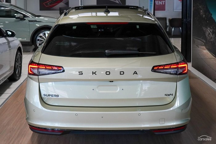2026 SKODA Superb 195TSI Sportline