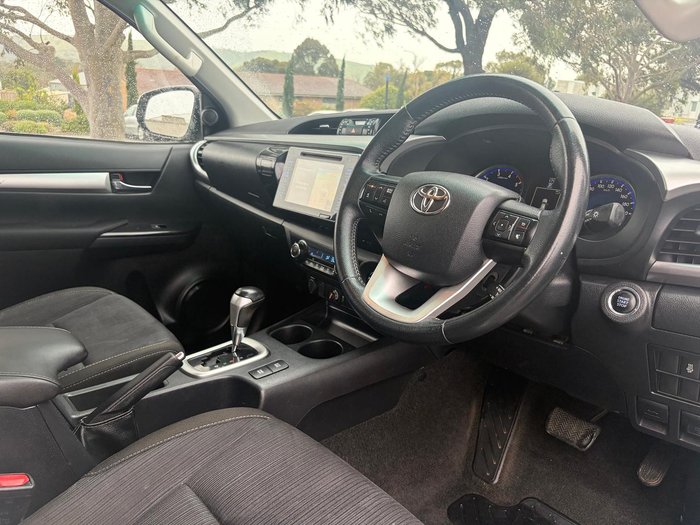 2019 Toyota Hilux SR5
