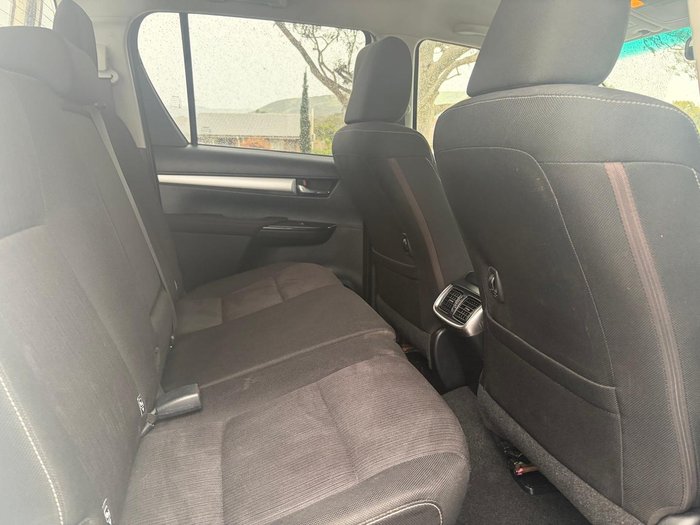 2019 Toyota Hilux SR5