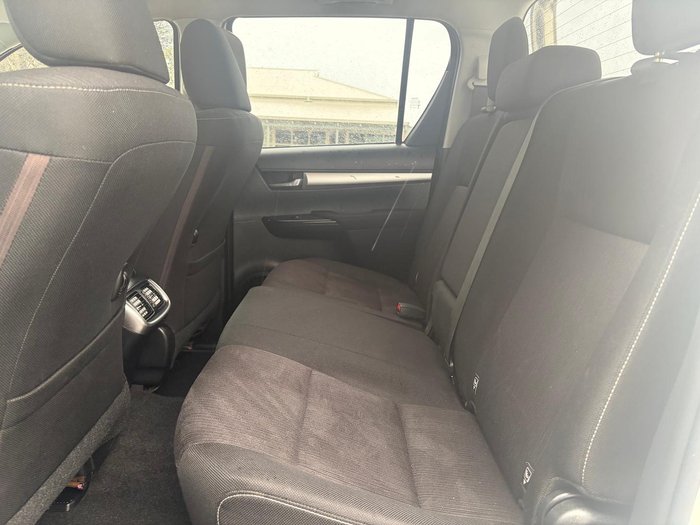 2019 Toyota Hilux SR5