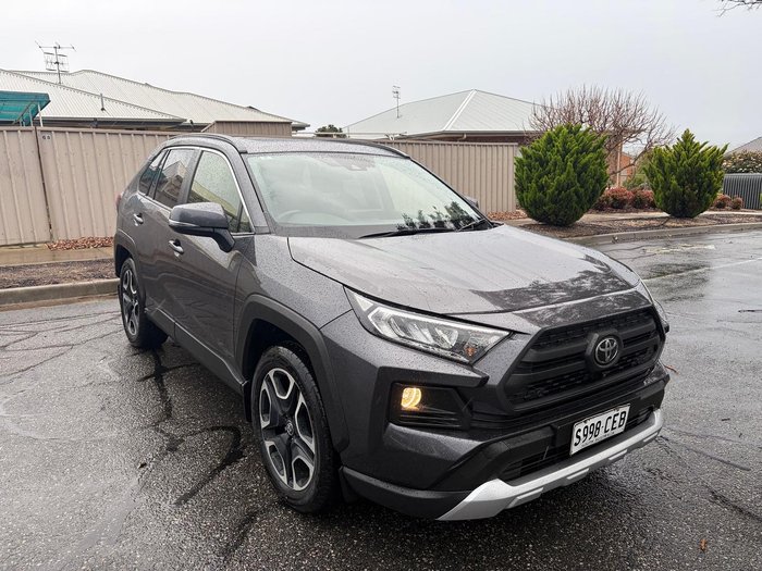 2020 Toyota RAV4 Edge
