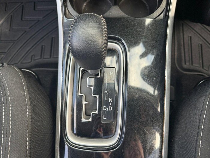 2021 Mitsubishi Outlander ES