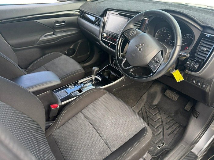 2021 Mitsubishi Outlander ES