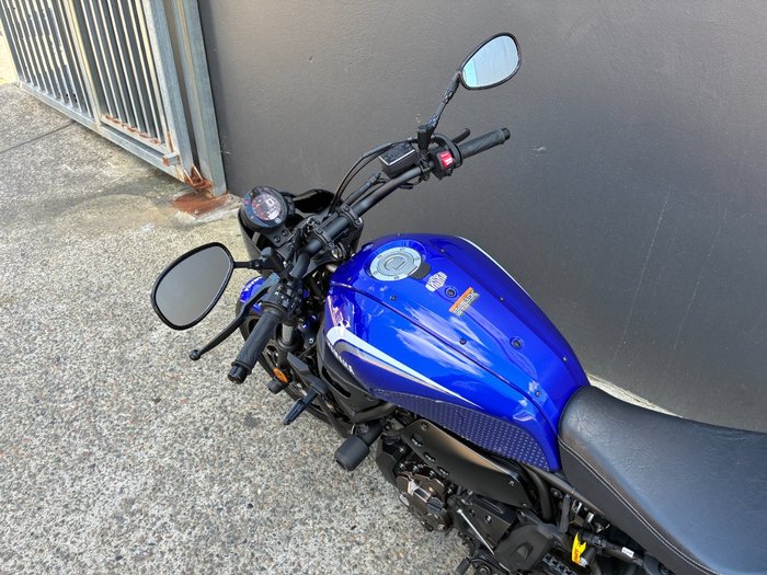 2024 Yamaha XSR700 BLUE