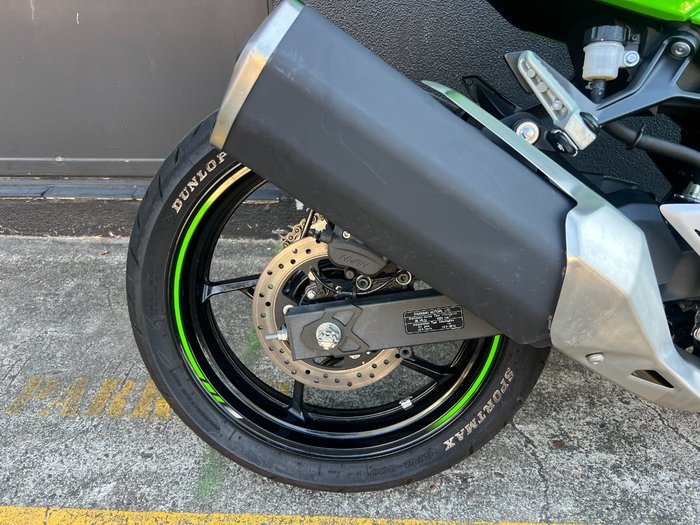 2025 Kawasaki NINJA 500 SE (LAMS) GREEN
