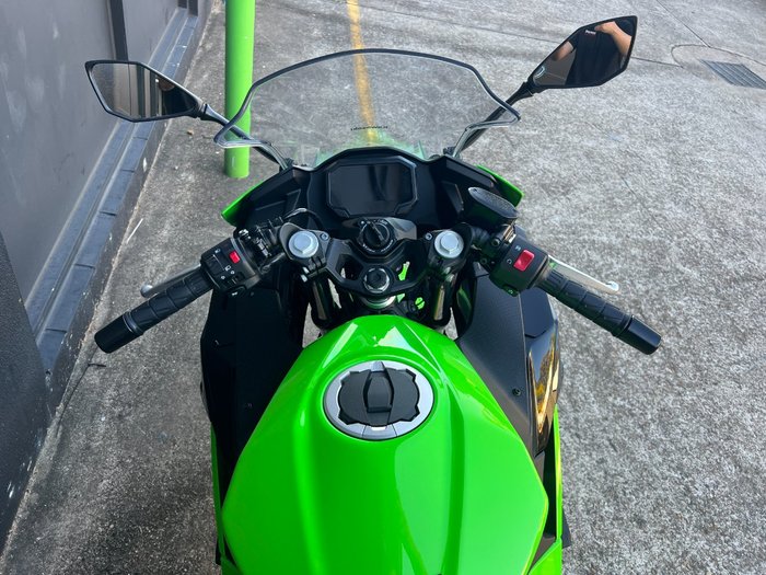 2025 Kawasaki NINJA 500 SE (LAMS) GREEN