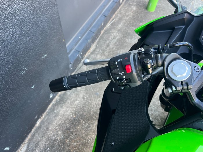 2025 Kawasaki NINJA 500 SE (LAMS) GREEN