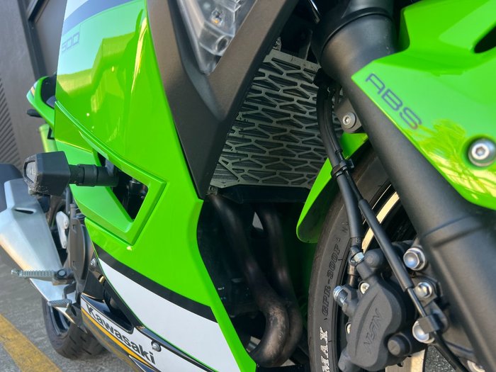 2025 Kawasaki NINJA 500 SE (LAMS) GREEN