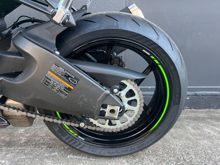 2024 Kawasaki NINJA ZX-6R (636) KRT EDITION GREEN
