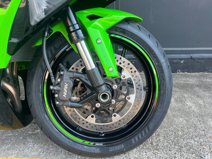 2024 Kawasaki NINJA ZX-6R (636) KRT EDITION GREEN