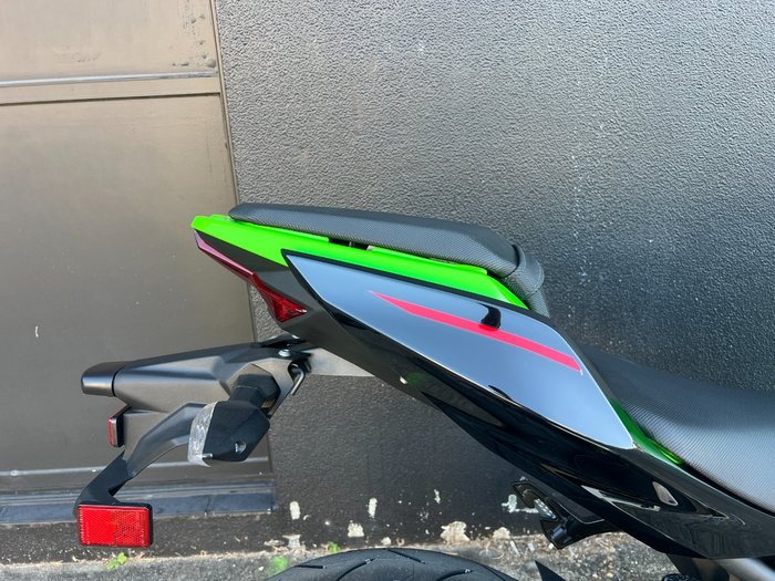 2021 Kawasaki NINJA 400 SE GREEN