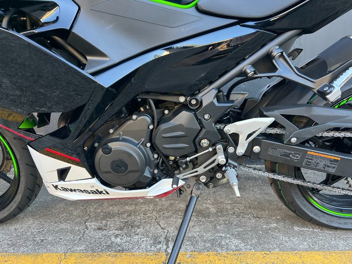 2021 Kawasaki NINJA 400 SE GREEN