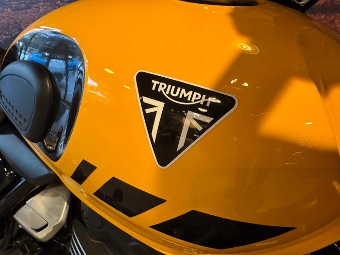 2026 Triumph Scrambler 400 XC Scrambler Yellow