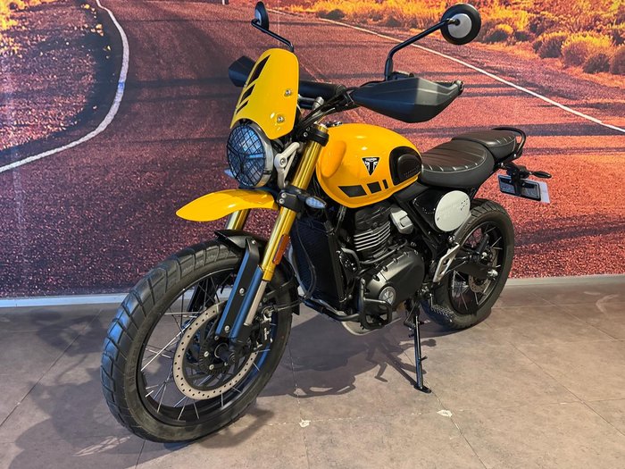 2026 Triumph Scrambler 400 XC Scrambler Yellow