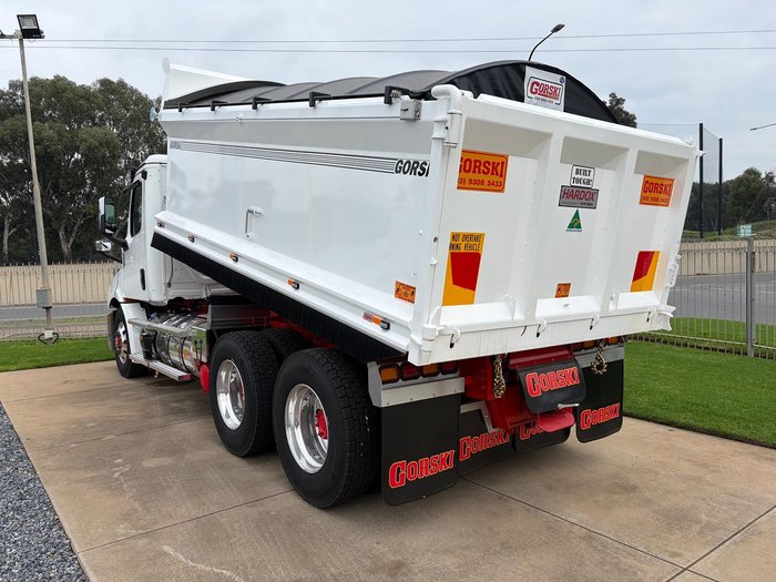 2024 Freightliner Cascadia