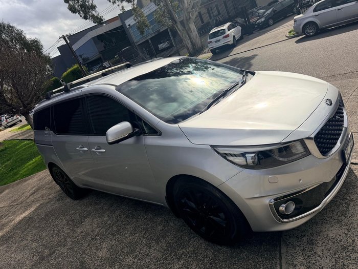 2015 Kia Carnival Platinum