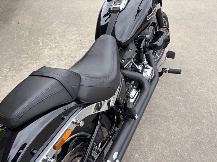 2018 HARLEY-DAVIDSON FLSB SPORT GLIDE (CUSTOM TT) Black
