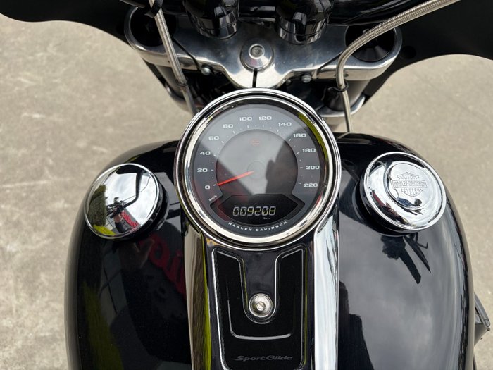 2018 HARLEY-DAVIDSON FLSB SPORT GLIDE (CUSTOM TT) Black