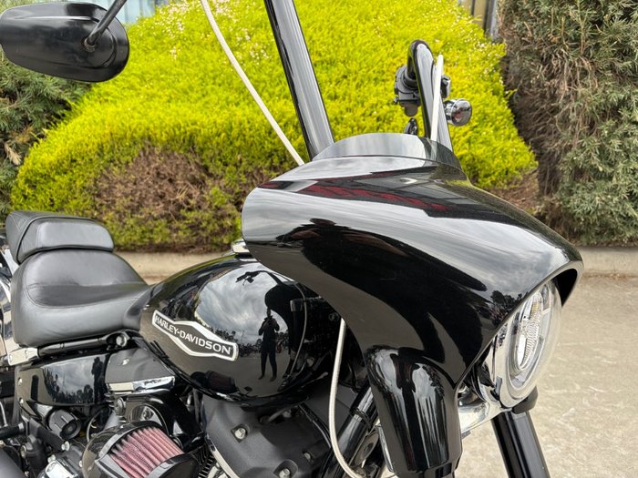 2018 HARLEY-DAVIDSON FLSB SPORT GLIDE (CUSTOM TT) Black