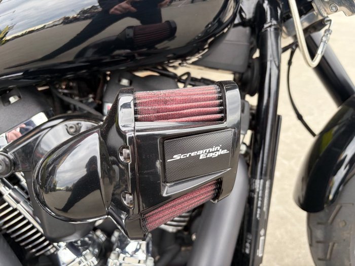 2018 HARLEY-DAVIDSON FLSB SPORT GLIDE (CUSTOM TT) Black