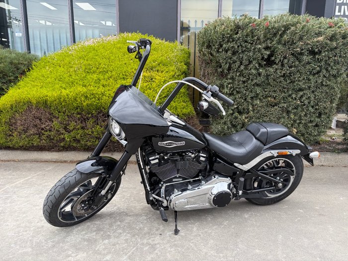2018 HARLEY-DAVIDSON FLSB SPORT GLIDE (CUSTOM TT) Black