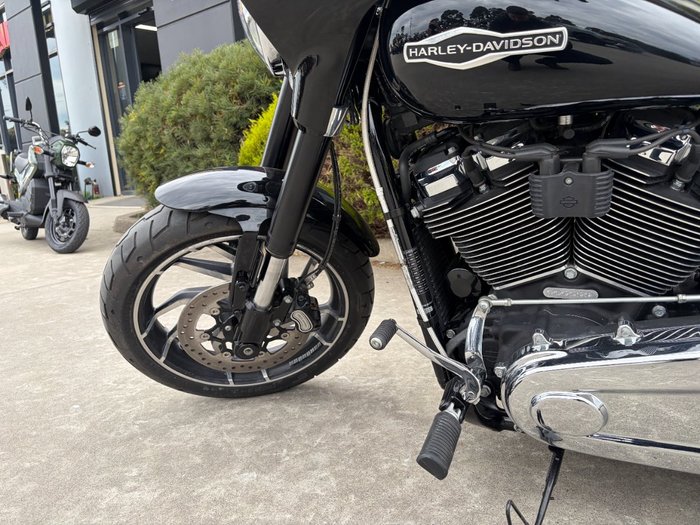 2018 HARLEY-DAVIDSON FLSB SPORT GLIDE (CUSTOM TT) Black
