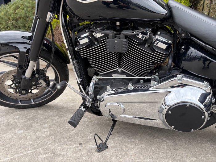 2018 HARLEY-DAVIDSON FLSB SPORT GLIDE (CUSTOM TT) Black