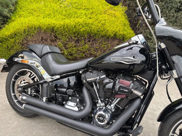 2018 HARLEY-DAVIDSON FLSB SPORT GLIDE (CUSTOM TT) Black