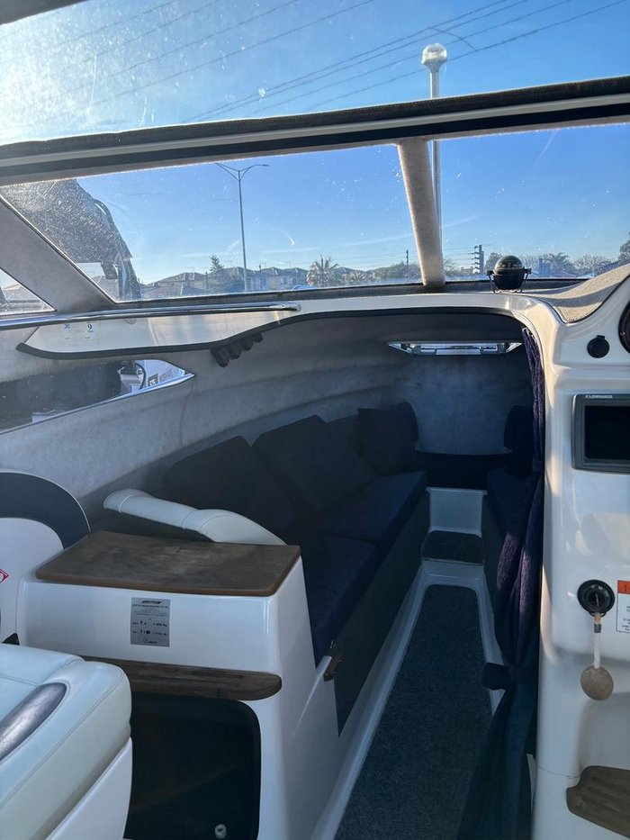 2005 Whittley 5.8 Voyager Sterndrive