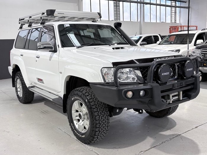 2016 Nissan Patrol ST