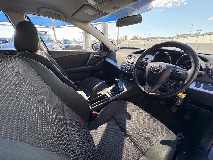 2013 Mazda 3 Neo