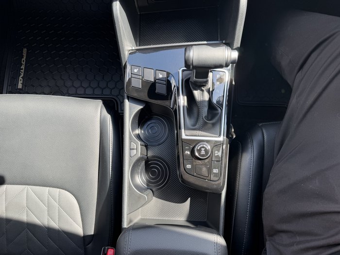 2024 Kia Sportage SX+