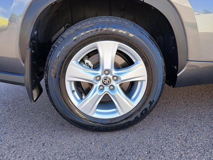 2023 Toyota Kluger GX