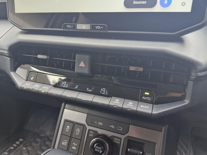 2026 Toyota Hilux SR5 48V