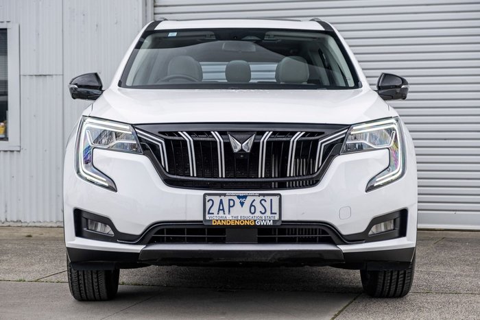 2024 Mahindra XUV700 AX7