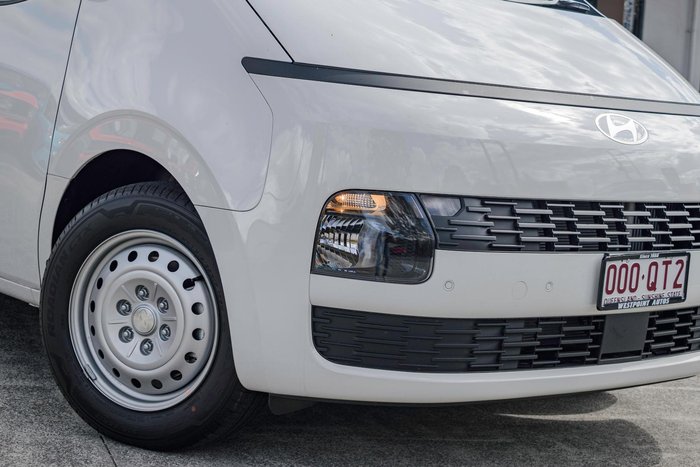 2026 Hyundai STARIA LOAD
