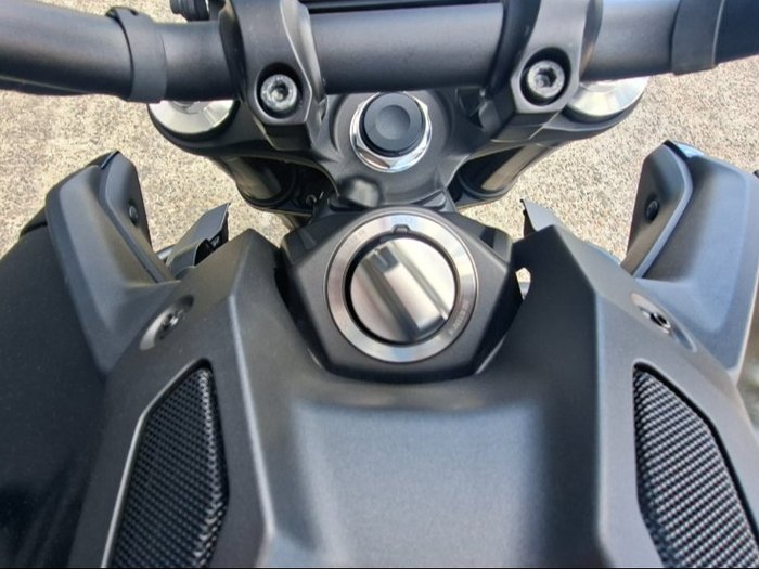 2024 Yamaha MT-09 Y-AMT BLACK