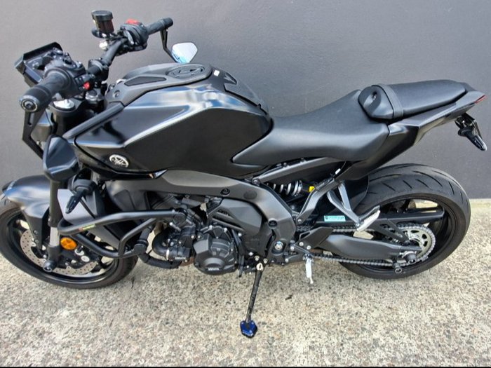 2024 Yamaha MT-09 Y-AMT BLACK