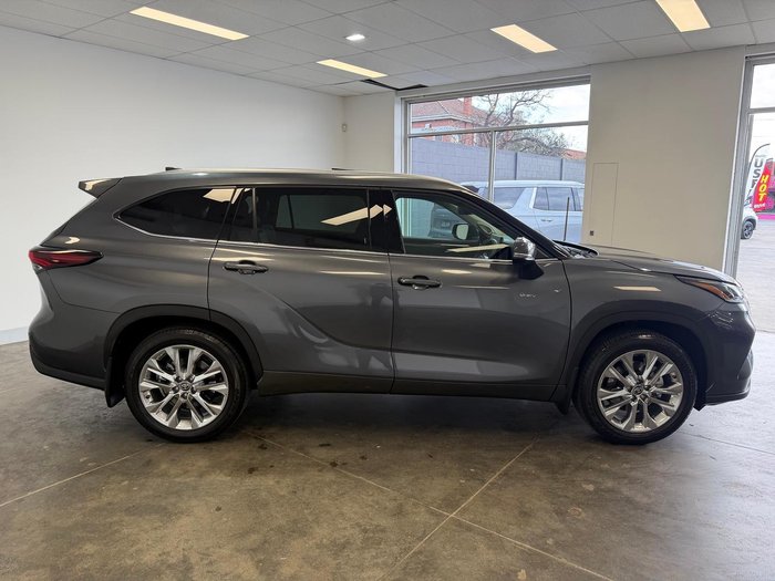 2025 Toyota Kluger Grande