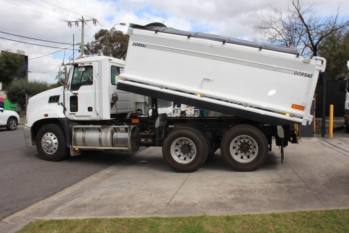 2014 Mack Granite