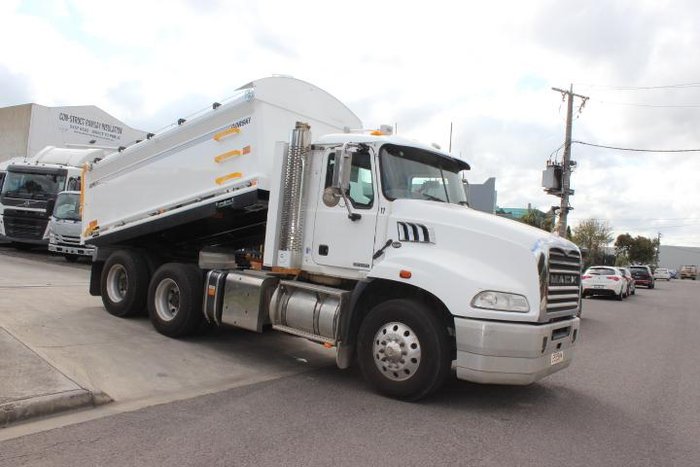 2014 Mack Granite