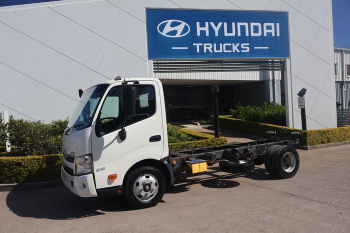2018 HINO DUTRO 616