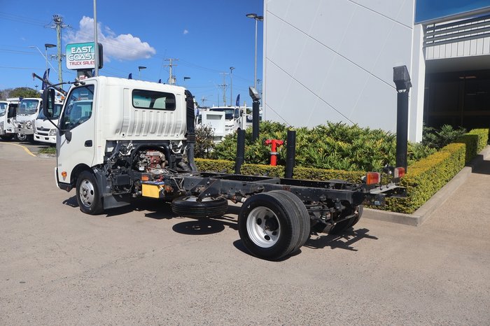 2018 HINO DUTRO 616