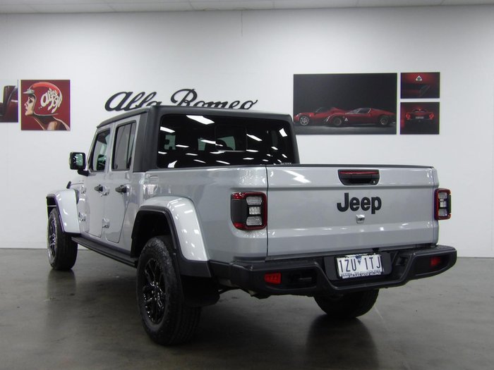 2023 Jeep Gladiator Night Eagle