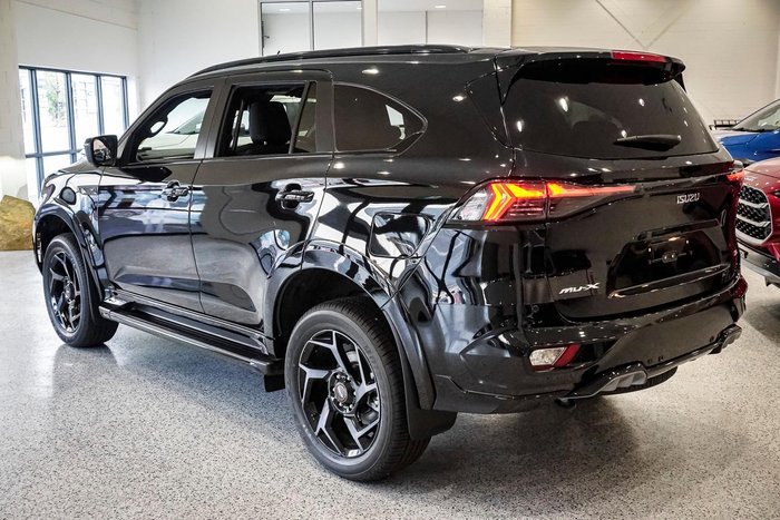 2025 Isuzu MU-X X-TERRAIN